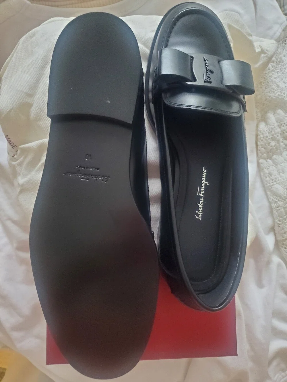 Salvatore Ferragamo Black Leather Vara Bow Loafers Womens Size 10